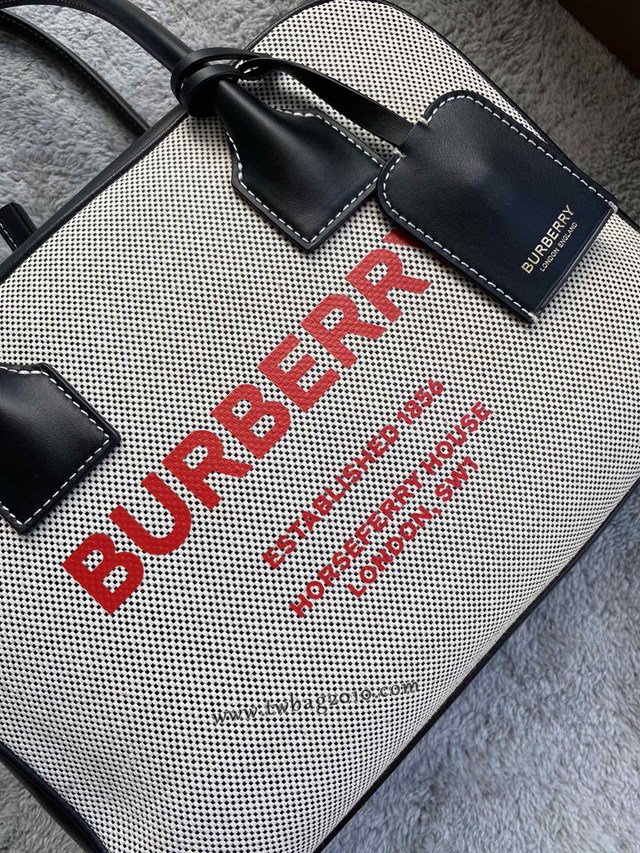 Burberry專門店新款女士帆布手提包 巴寶莉時裝秀款保齡球包Cube立方包 yxb1243